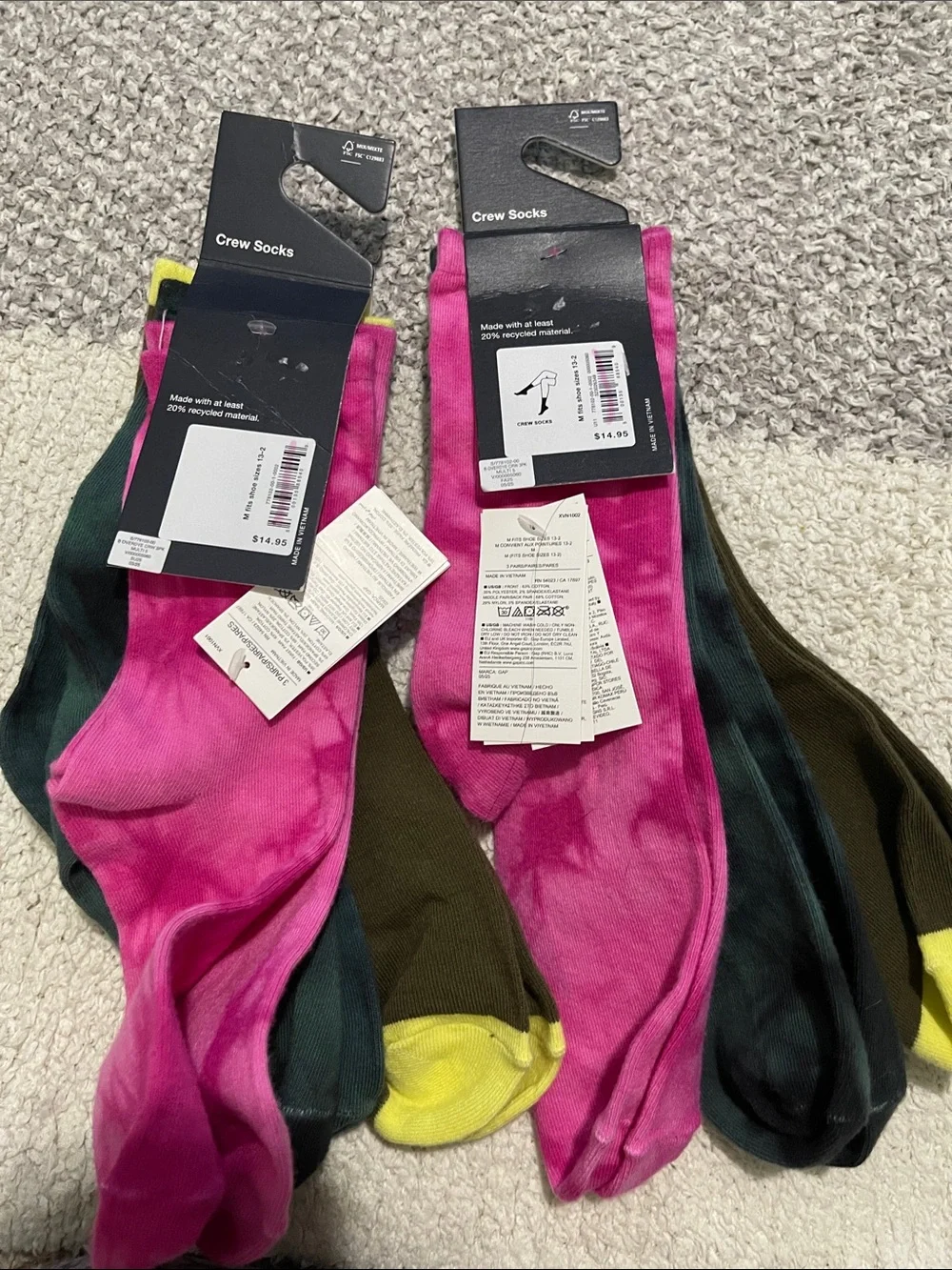 NWT- GAP - kids S or M. 6 pairs crew socks
